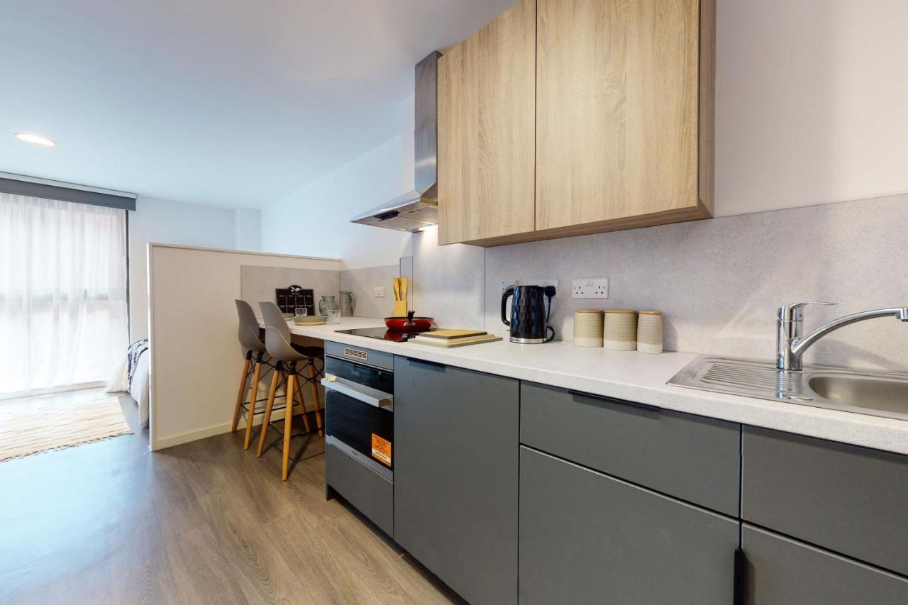 Private Bedrooms With Shared Kitchen, Studios And Apartments At Canvas Glasgow Near The City Centre For Students Only エクステリア 写真